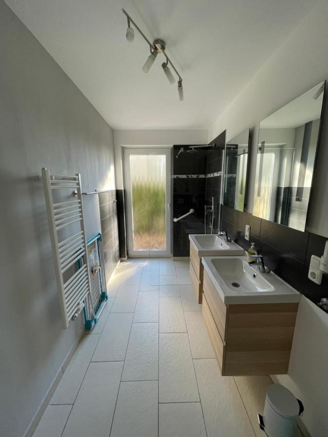 Villa Sara Wohnung Buskam Mit Terrasse Гёрен Экстерьер фото
